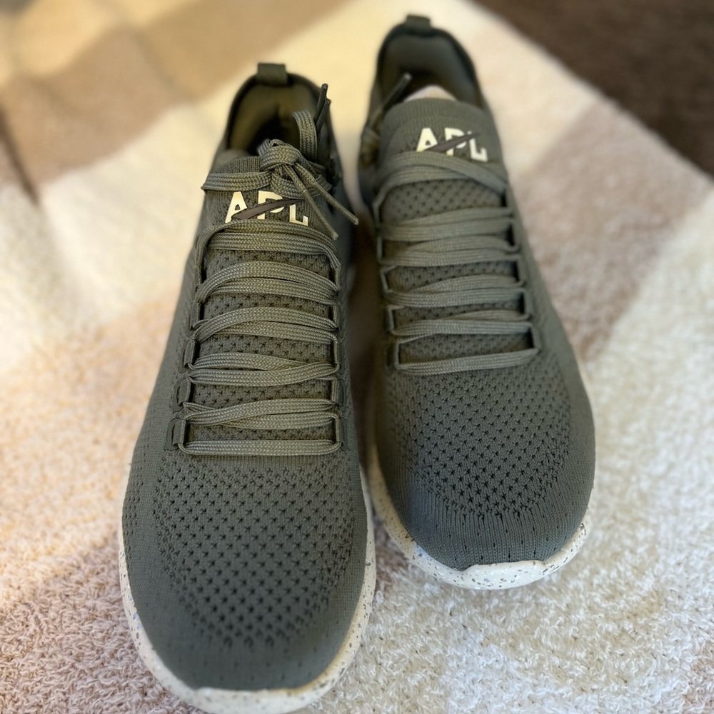 Women’s APL Techloom Breeze
